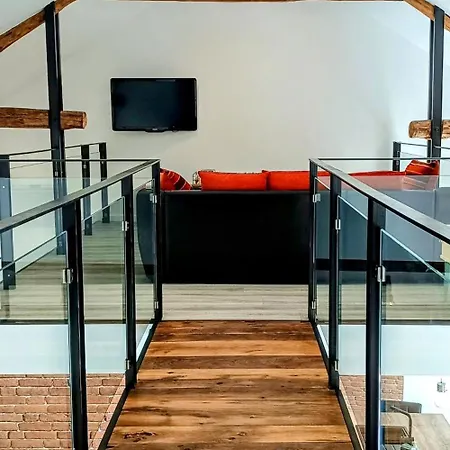 T4 Design Exclusif Entierement Equipe * Bournazel (Tarn)